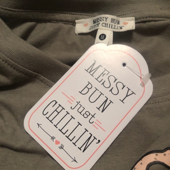 Be a Good Human NWOT Distressed Graphic Tee - Picture 4 of 5